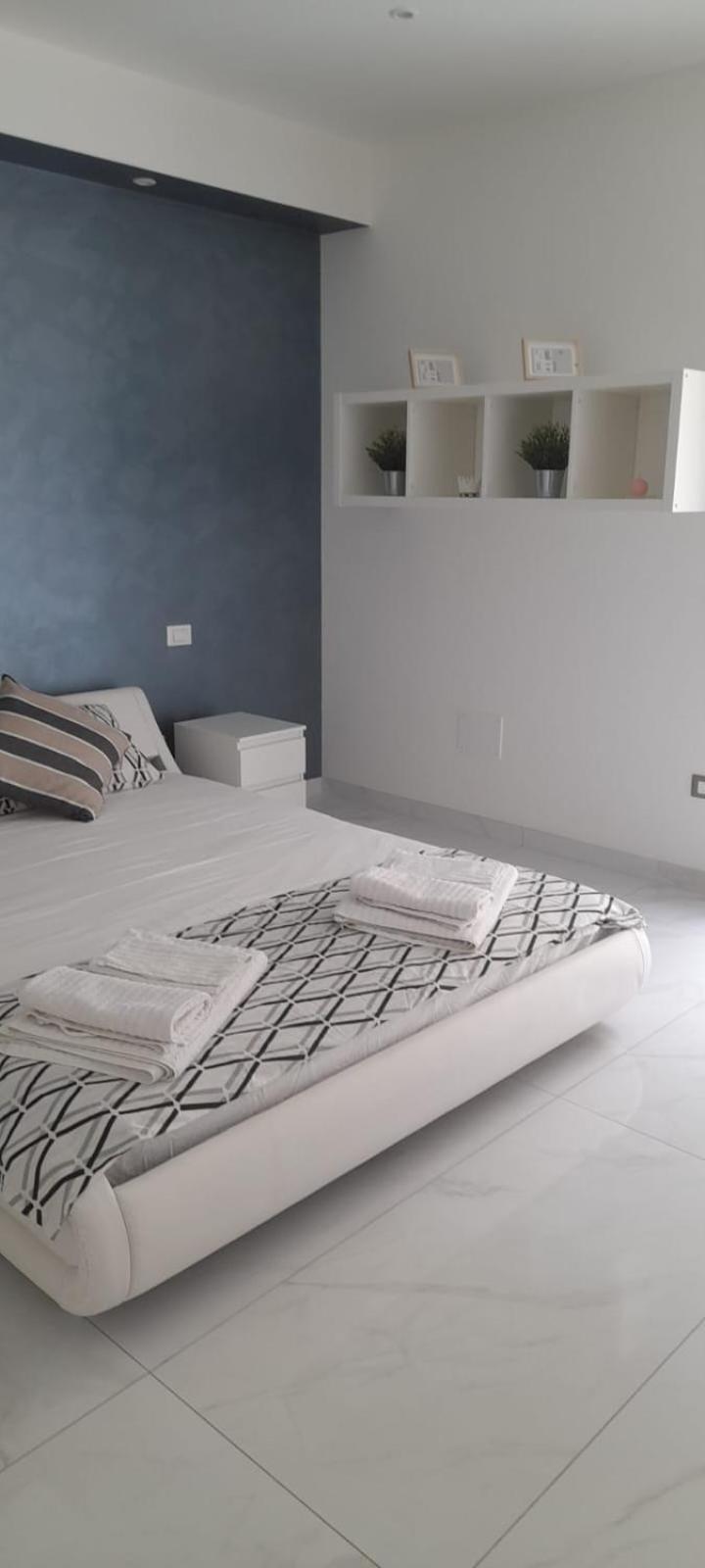 Blu Mare Apartment Avola Bagian luar foto