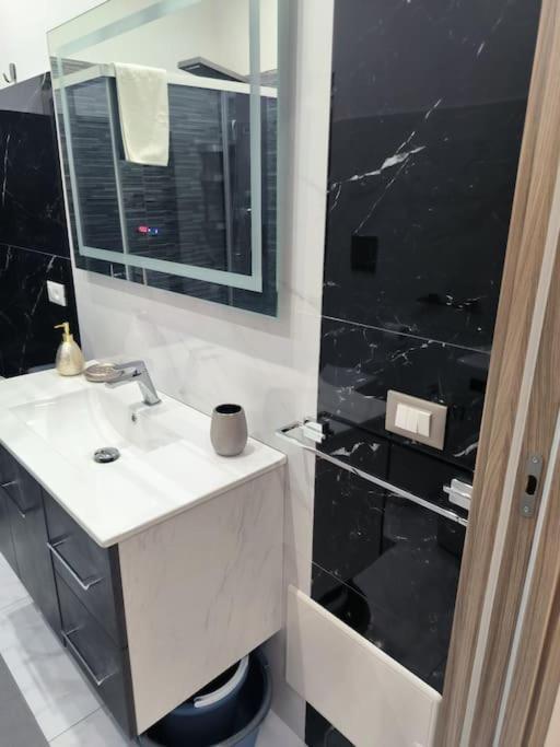 Blu Mare Apartment Avola Bagian luar foto